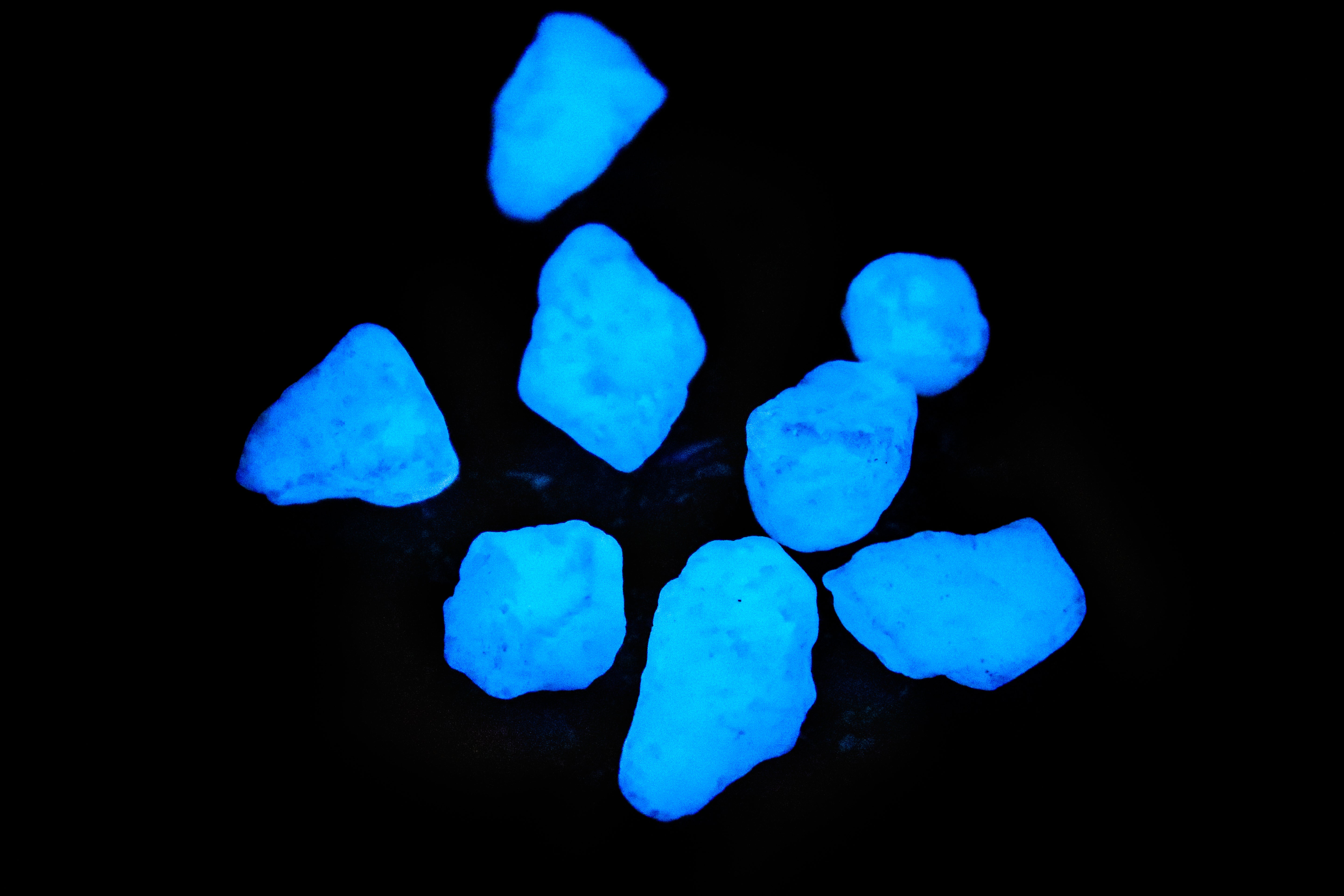 8-15mm Premium Grade Glow Rocks - Blue