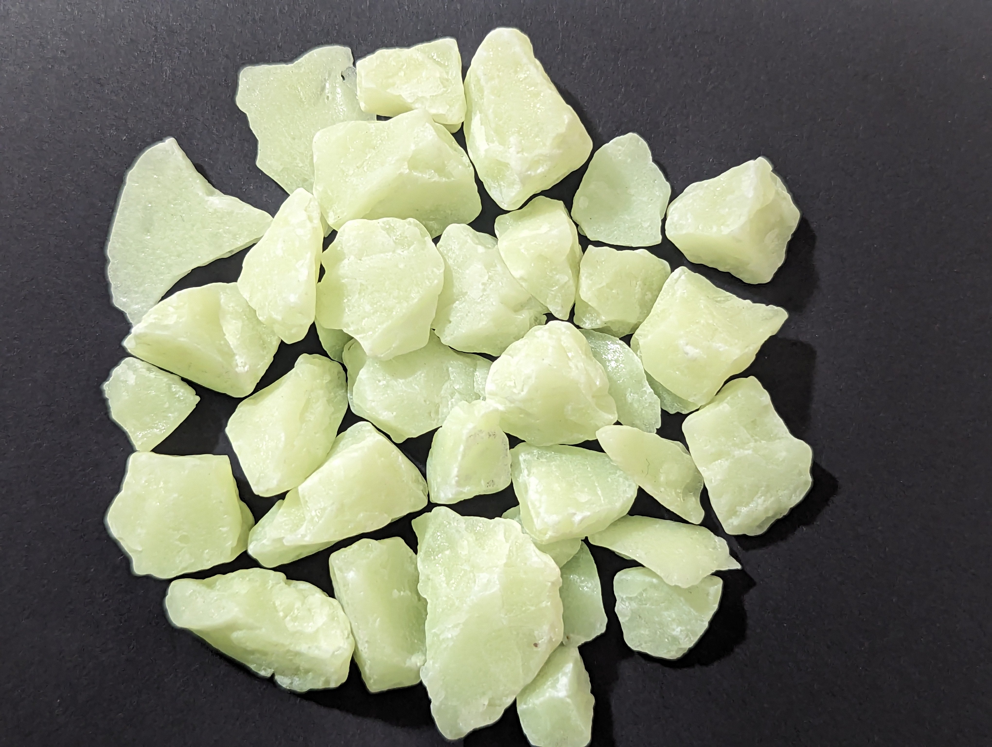 8-15mm Premium Grade Glow Rocks - Green