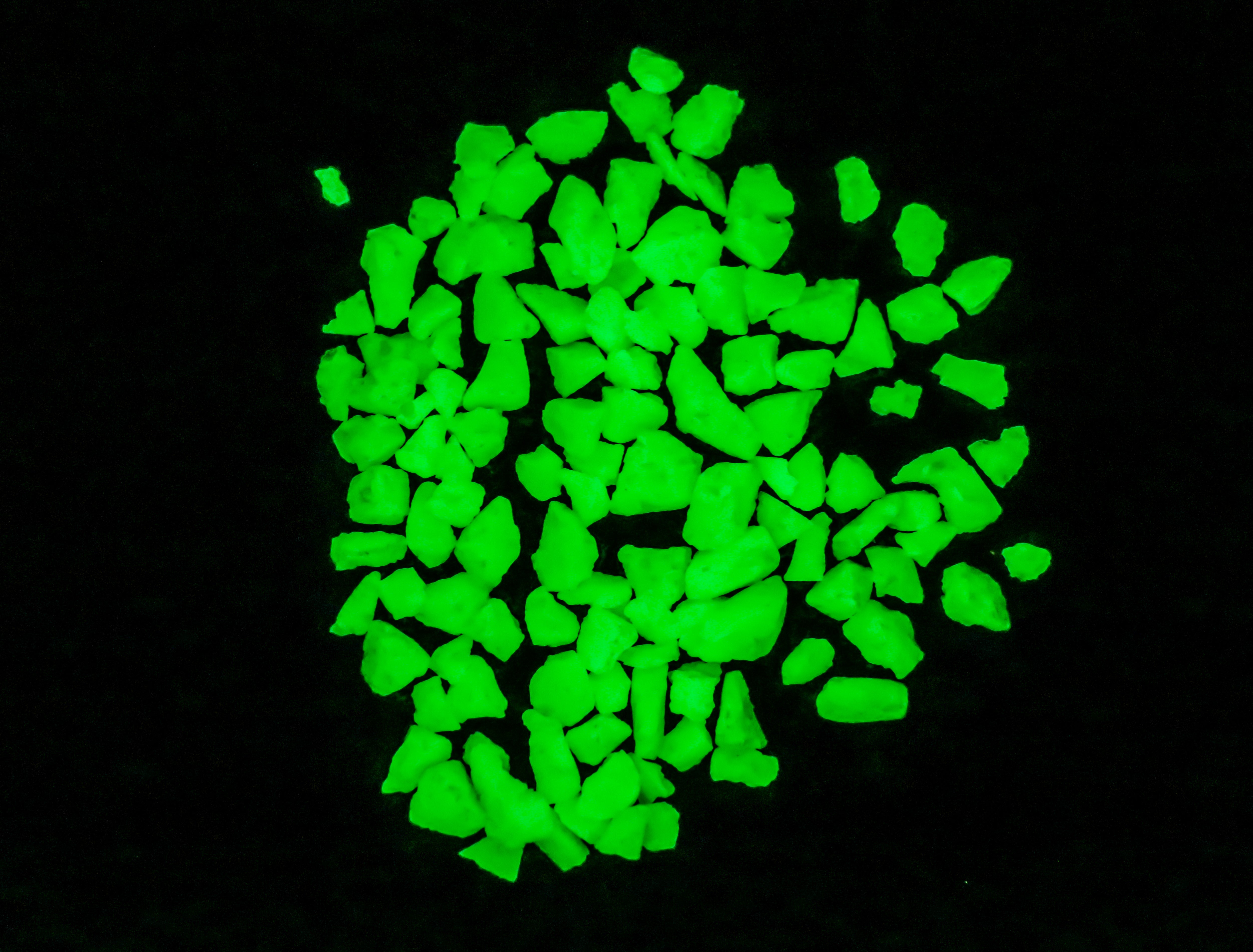 3-8mm Premium Grade Glow Rocks - Green